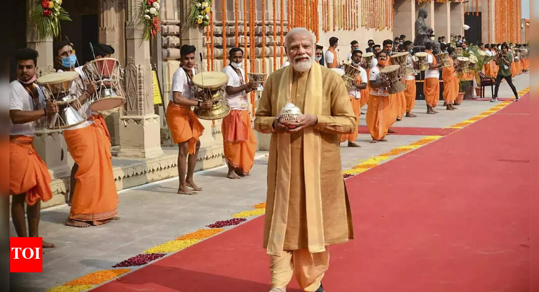 For every Aurangzeb, there&rsquo;s been a Shivaji: Modi in Kashi