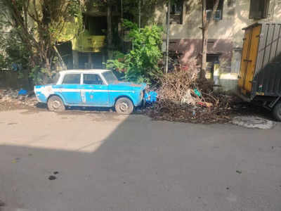 Illegal parking and non removal of garbage