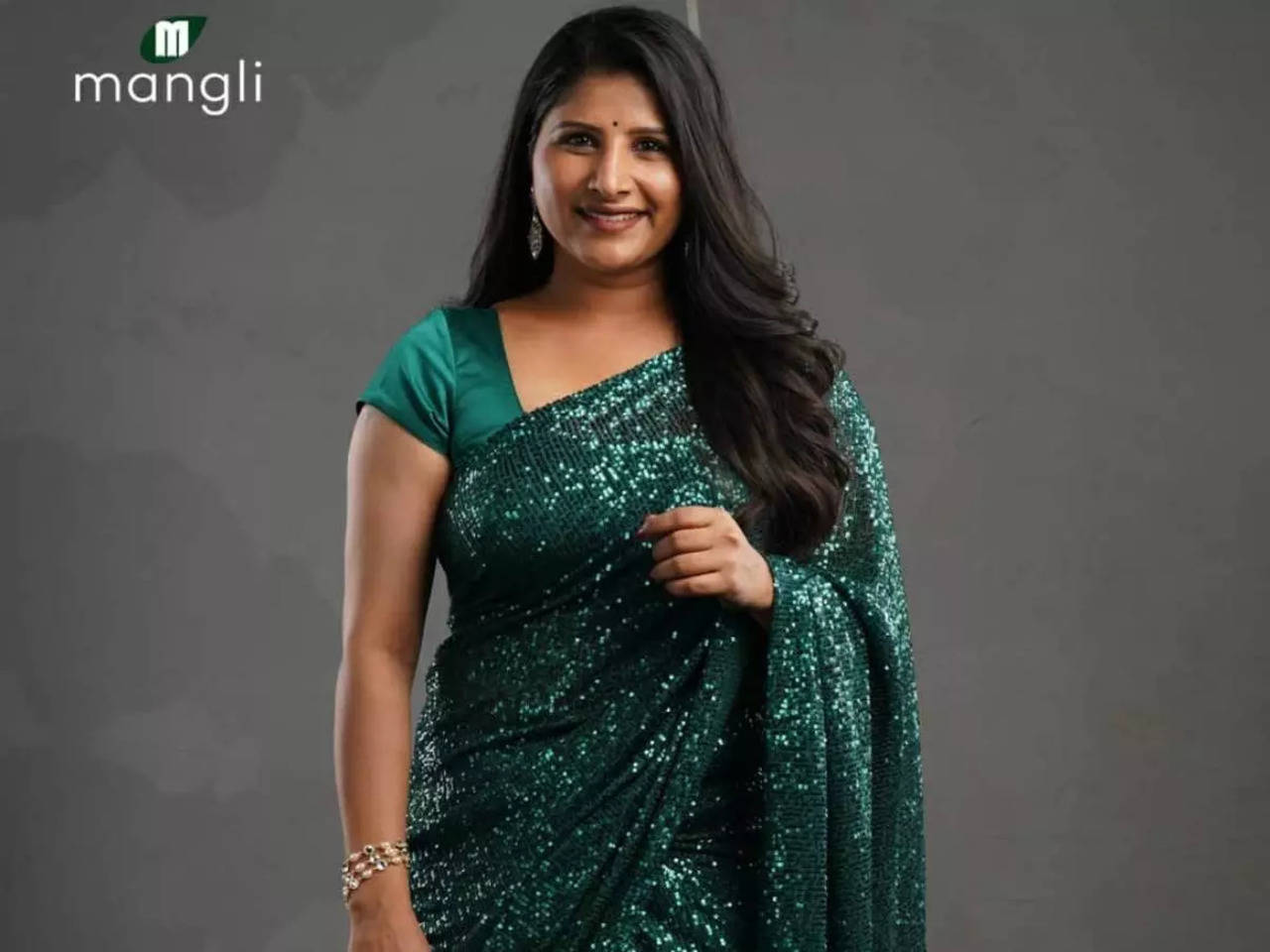 Singer Mangli grooves to her latest track 'Oo Anthiya' from 'Pushpa' |  Kannada Movie News - Times of India