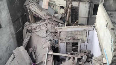 Gujarat: 1 dead, 3 injured as 3-floor building collapses in Bhavnagar