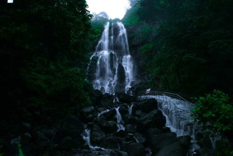 Bamanbudo Waterfall