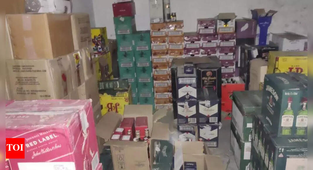 Punjab 2,150 cases of smuggled branded liquor without holograms seized
