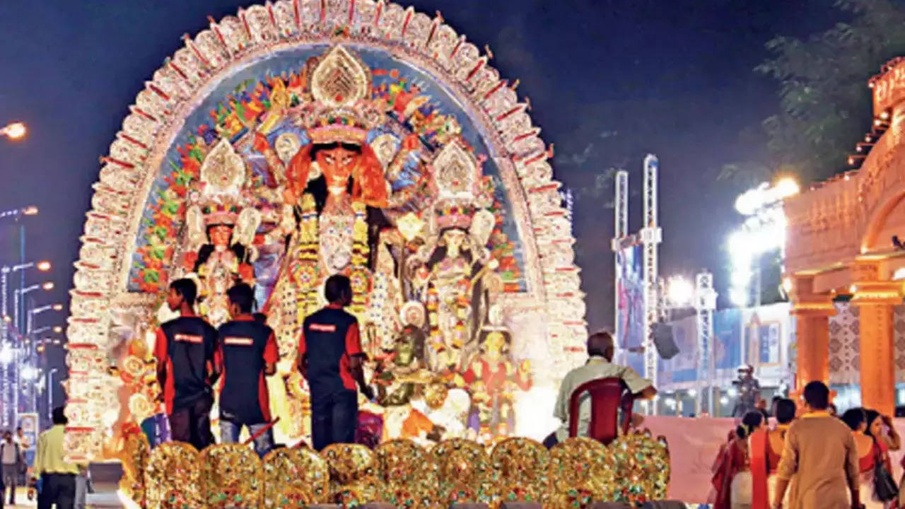 Durga Puja: Kolkata's Durga Puja gets world heritage tag | Kolkata News -  Times of India