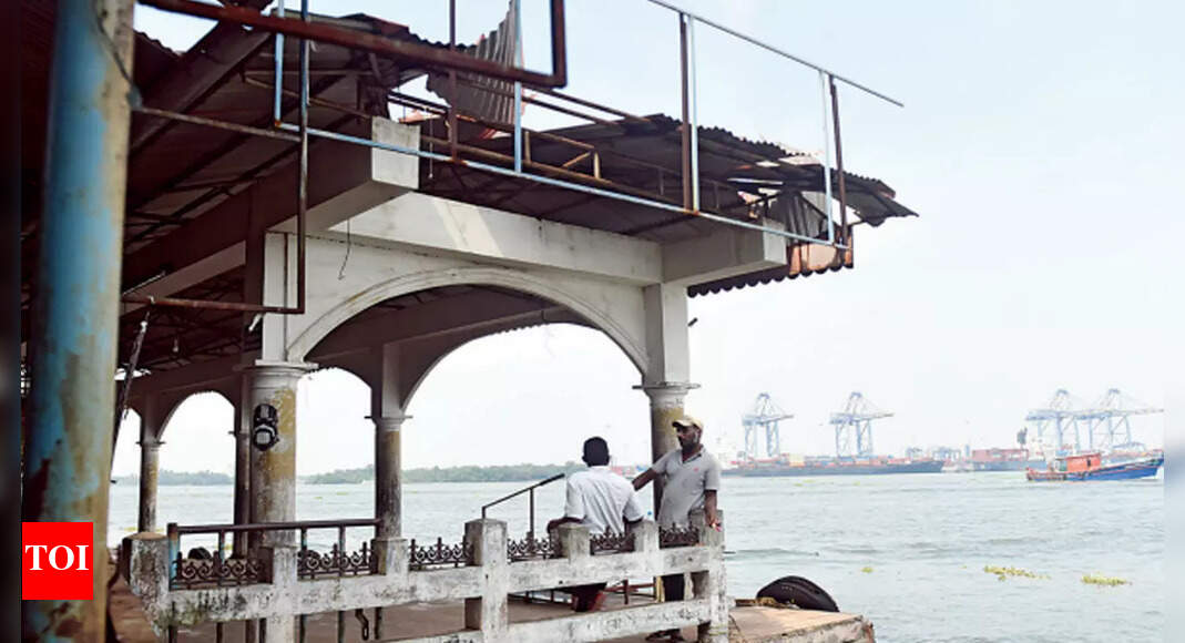 Ernakulam, Fort Kochi boat jetties in dire straits Kochi News Times