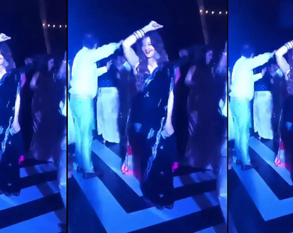 
61-year-old Sangeeta Bijlani dances on ‘dhol’ beats, video goes viral on social media
