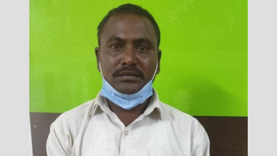 Andhra Pradesh: Anantapur police book liquor smuggler under PD Act