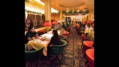 Restaurants in Kolkata seek late closure after night curbs breather