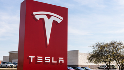 US auto safety nominee seeks to finish probes of Tesla crashes