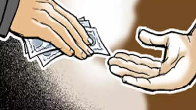 Patwari, two Jodhpur discom staffers held for bribery