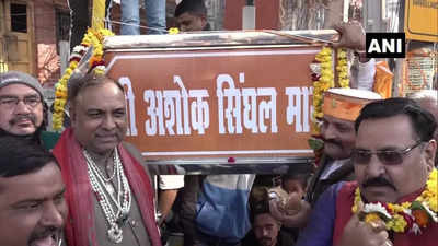In move against 'slavery period', Agra road renamed after VHP's Ashok Singhal