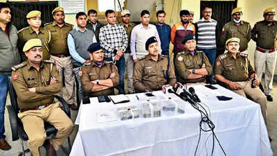 2 arrested for looting Rs 10 lakh from trader in Jaipur