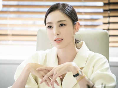 Lee Da Hee suffers neck injury on the sets of 'Island', upcoming press  conference on hold - Times of India