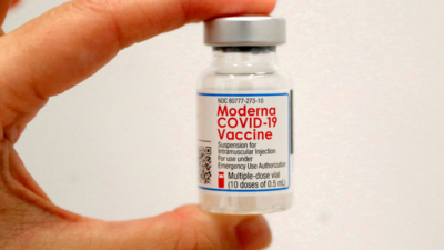 Moderna says booster dose of its Covid-19 vaccine appears protective against Omicron