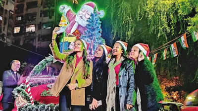 Kolkata: Park Street to be out of bounds for cars on Christmas Eve