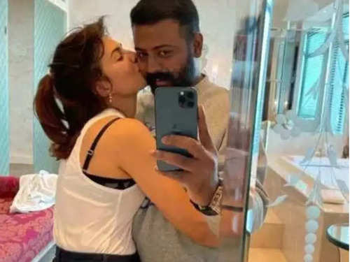 500px x 375px - Sukesh Chandrasekhar Rs 200 Crore Extortion Case: Nora Fatehi, Jacqueline  Fernandez, Shraddha Kapoor â€“ 5 Bollywood celebrities named by conman Sukesh  Chandrasekhar in his statement
