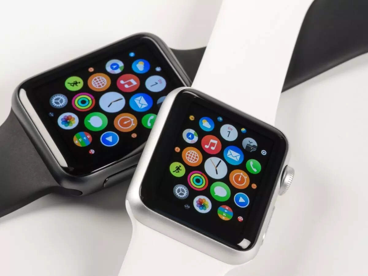 Apple Watch users complain about a charging bug after the watchOS 8.3  update - Times of India