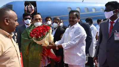 AP: Sri Lankan PM Mahinda Rajapaksa arrives on 2-day pilgrimage in Tirupati