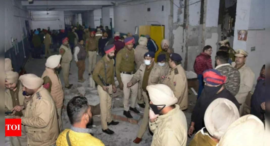 Punjab: One Person Dies, Six Injured In Ludhiana District Court Blast ...