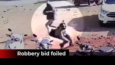 On cam: How a braveheart fights off gunman and foils robbery bid in Bhopal's Kolar