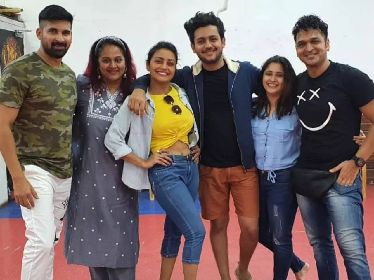 Bigg Boss Marathi 3 Grand Finale: Former contestants Sonali Patil, Akshay Waghmare, Mira Jagganath, and Adish Vaidya to entertain in the star-studded - Times of India