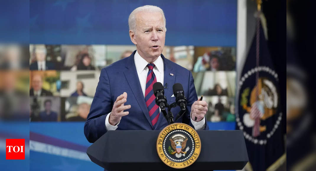 'Let's Go Brandon': Caller taunts Biden during White House Christmas event