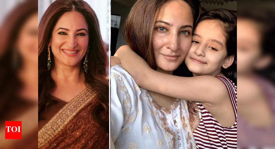 Rakshanda Khan shares fondest memory of X'mas plans with her daughter ...