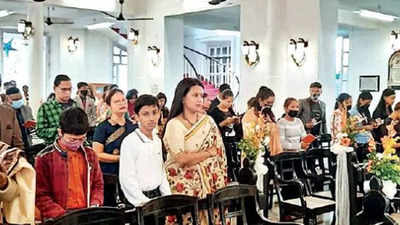 Kolkata: Post a year’s break, devotees in church for 25/12 service