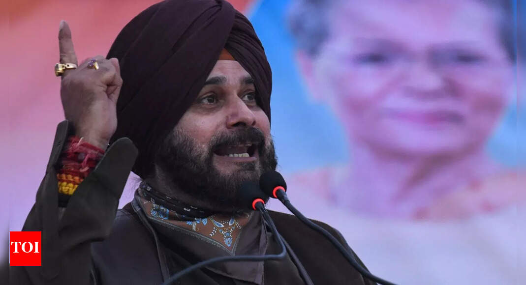 Live: PM arrives in Mandi, to inaugurate hydropower projects