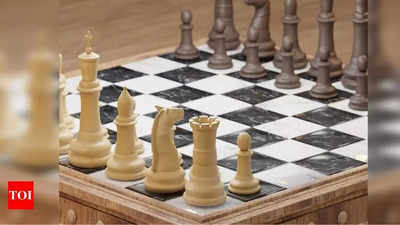 Kanpur: U-20 chess players compete for trophy