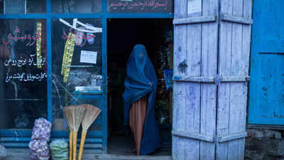 Taliban banning transport for solo woman travellers is 'retrogressive': Pakistan