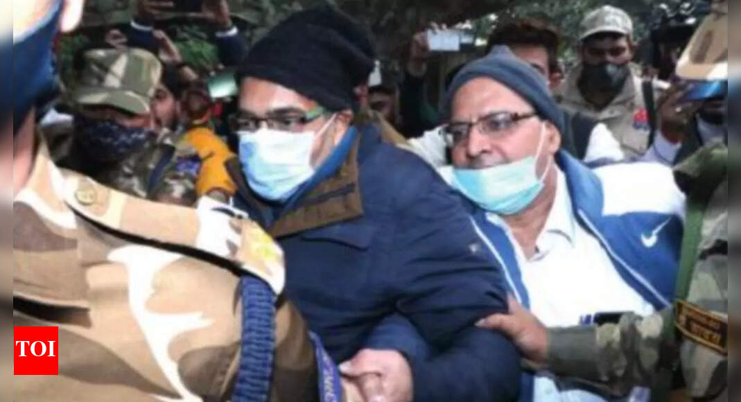 UP trader stashed Rs 284cr at home but rode old scooter