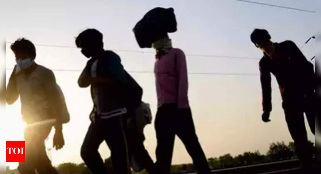 MP: Migrant workers' political dreams lie shattered | Bhopal News ...