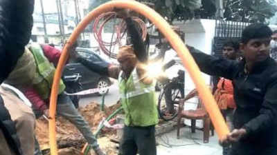 Lucknow: Telephone company damages gas pipeline in Gomtinagar again