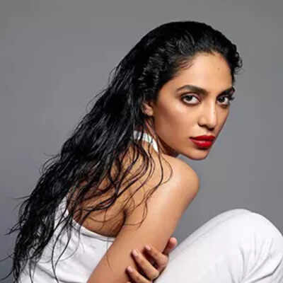 Sobhita Dhulipala undefined Movie News - Times of India(05)