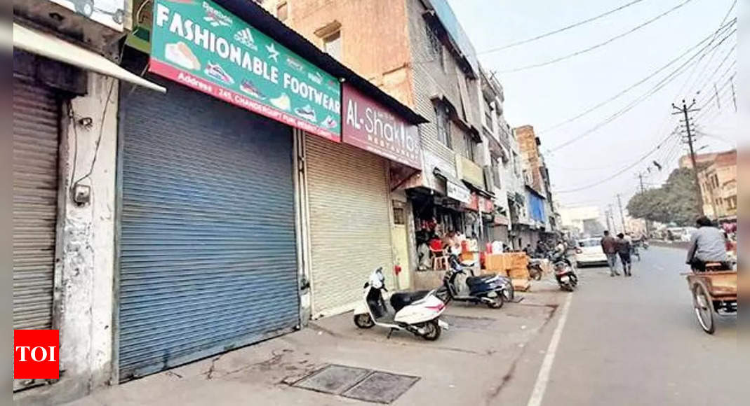 Auto parts to chicken: Sotiganj traders change gears quickly thumbnail