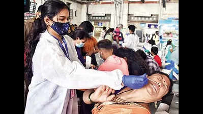 Covid-19 in Maharashtra: More healthcare workers start to test positive; govt to revisit quarantine norms