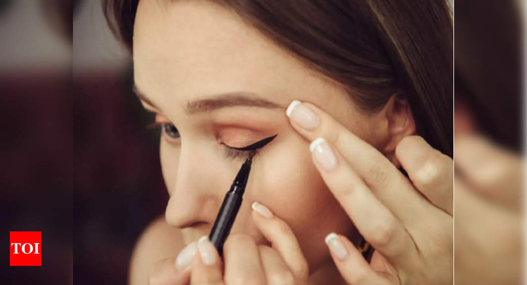 Ring into 2022 with chic make-up looks - Times of India