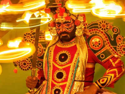 Vijay Sethupathi turns traditional street performer; Pics here! | Tamil Movie News - Times of India Vijay Sethupathi turns traditional street performer; Pics here! | Tamil Movie News - Times of India