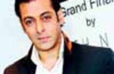 Salman doesn't have time for Kick