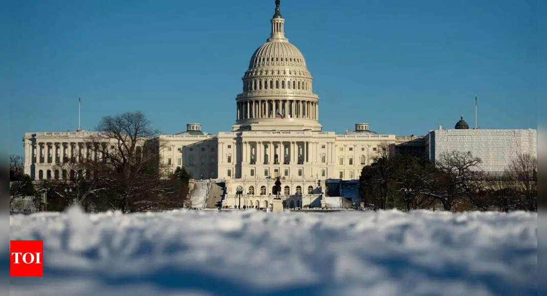 Snow forecast leads to closure of federal offices in DC