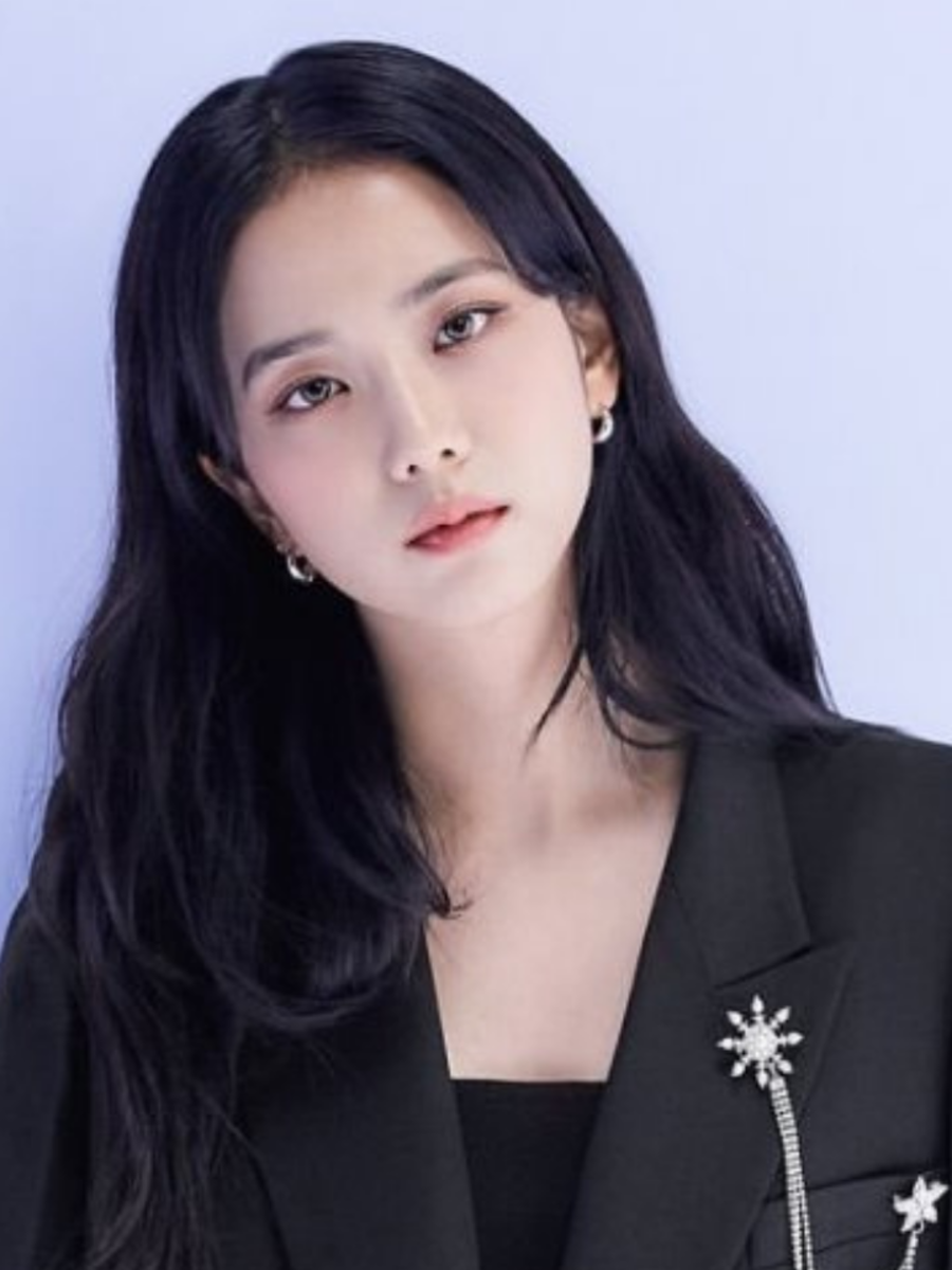 Blackpink's Jisoo in pantsuits is a total vibe | Zoom TV