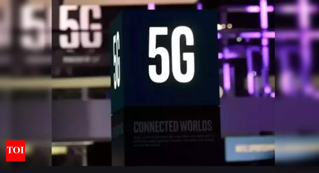 US telecoms giants agree to airlines' call for delay in 5G deployment
