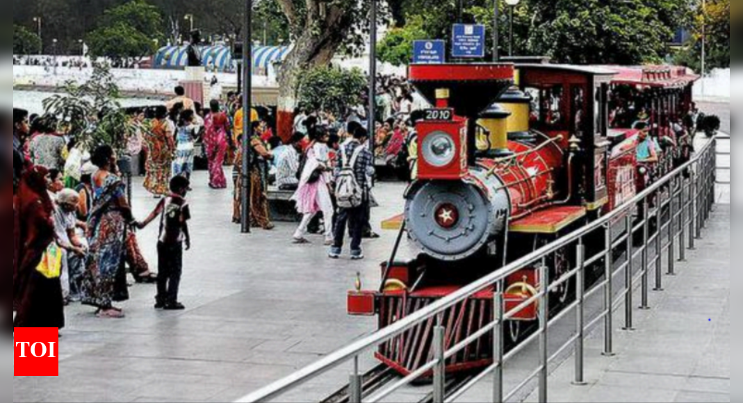 Kankaria: Kankaria Toy Train, Balloon Rides Suspended | Ahmedabad News ...