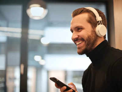 Wireless Headphones with mic for wire-free communication (May, 2024)