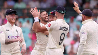 4th Ashes Test: England strike late, Australia 126/3 on rainy Day 1