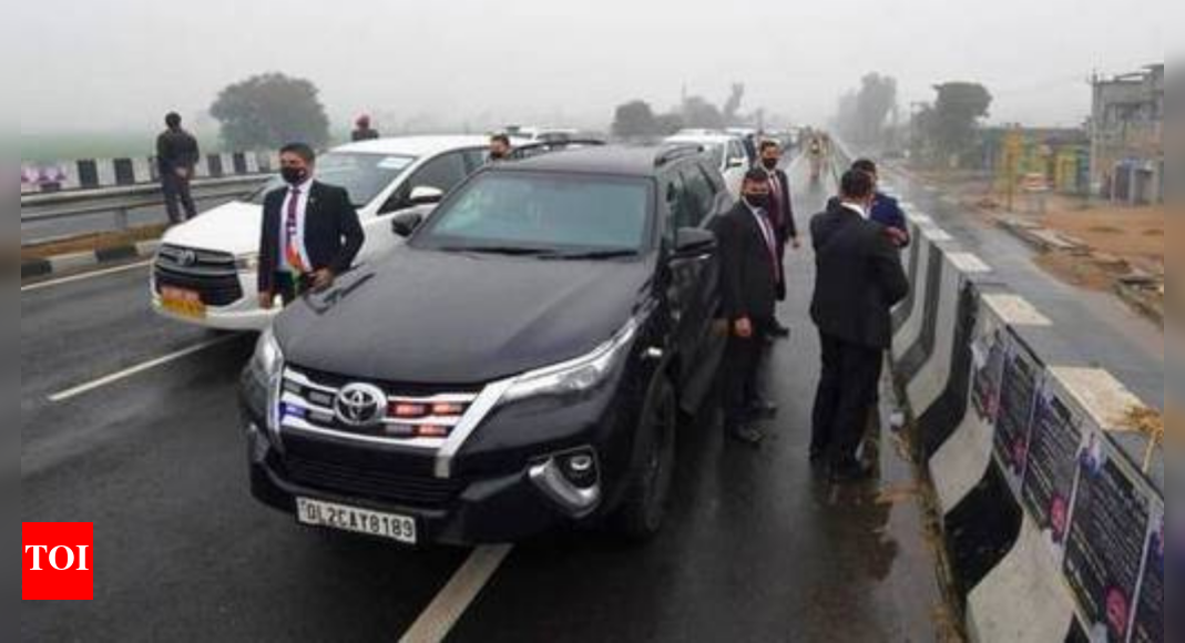 Live: MHA seeks report from Punjab govt over PM security breach