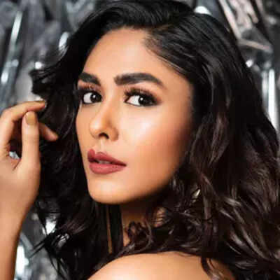 Mrunal Thakur undefined Movie News - Times of India