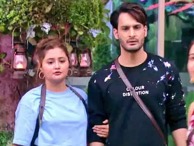 Bigg Boss 15: Umar Riaz stops talking to Rashami Desai; the latter confides in Karan Kundrra 'I don't know why he is affecting me so much'