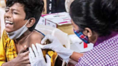 Mumbai first in Maharashtra to give 1 crore 1st jabs; teen vax in colleges