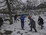 Kashmir Valley receives fresh snowfall